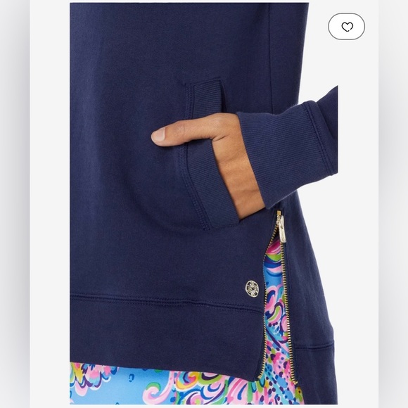 Lilly Pulitzer Tops - Lilly Pulitzer NAVY Beach Comber pullover